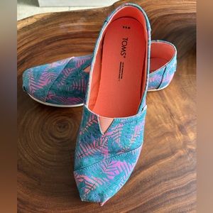 Toms Palms Alpargata slip on shoe women’s size 8.5